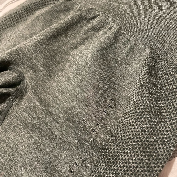 Green marl seamless work out set. - Picture 3 of 3